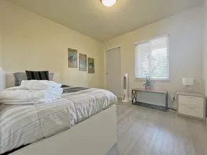 3B2B Urban Style SFH *Parking*W/D*Central location - Image 3