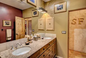 Cowboy Villa - Image 5