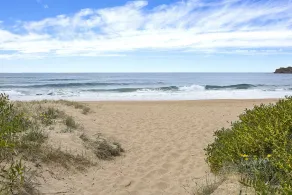Escape to Jones Beach Kiama - Beachfront unit with direct beach access & views - Image 4