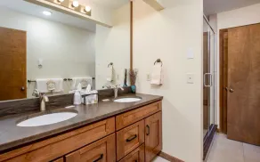 Griffin Family Condominium (4-Zimmer-Wohnung) - Image 3