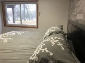 Super Spacious Lakehome - Image 4