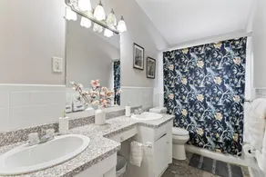Bright \"Mid-Century Modern\" Ranch - Image 3