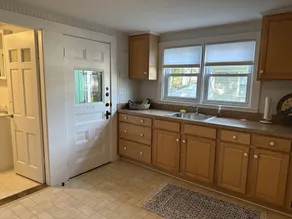 Waterfront Beach House - Image 4