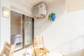 Apartment near the port with a view of the port - Image 4