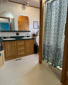 Cozy Summer retreat with great Pet 🦮 Yard and upgrades! Close to  hiking areas! - Image 5