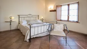 Top Location - Villa in San Gimignano, Top View, 4 DBL En-Suite, Pool, AC, WiFi - Image 5
