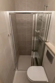 Schönes brandneues Zimmer in der Nähe von Dubrovnik mit Balkon und eigenem Bad. - Image 2