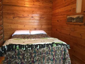 Log Cabin at Bolton Bay on Long Lake - Image 4