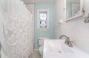 Shore Break Garage Apartment - Image 2