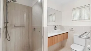 Lovely family beach house. Pet friendly and walk to beach - Image 2