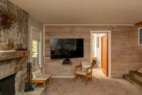 Snow Creek Condo with 2 Bedrooms, 2 Bathrooms and expanded ground level patio !! - Image 2