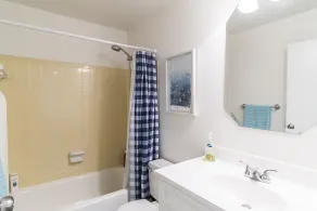Recently Renovated Ocean view condo, small complex + Free Attraction Tickets! - Image 4