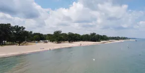 Two 3/1 Apts. in Huge Home One House off Lake w/ Lake Views, Walk to Beaches - Image 3