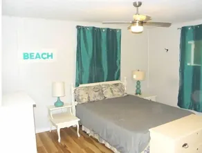 Ipperwash Beach House -- Lake Huron - Image 4