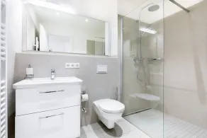 Ultra-modern 1-room apartment for two people in an exceptional harbor location - Image 4