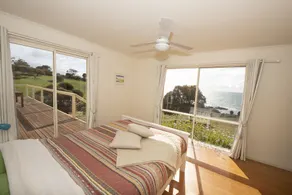 Peace, serenity & sea views - dolphins, wallabies & coastal walks - Image 3