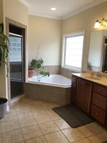 Cozy Home Nestled on Blythe Island - Image 3