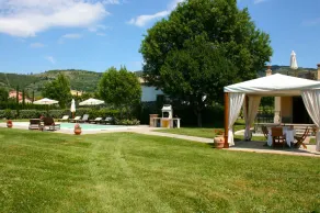 Luxury villa with private pool and large garden on the outskirts of Castiglion Fiorentino, reachable - Image 5