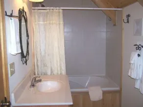 Authentic Private Log Cabin!  Hot Tub, Views, Internet, Fireplace, Air Condition - Image 4