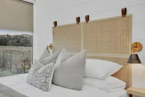 Luxury Vineyard Escape w Fireplace - Malbec - Image 5