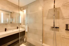 Swan Lake - Appartement design face au Lac d'Annecy - Image 4