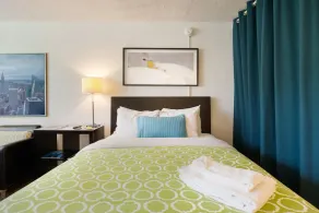 CCB Affordable Studio w Cozy Bed and Friendly Hosts - Image 5
