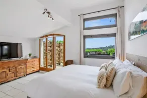 Modern Villa with Sea Views within Walking Distance to Biot Village - Image 5