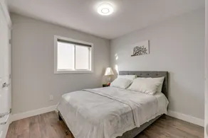 Rare find 6 bedroom  3 full bath newly renovated and new furniture and beds - Image 5
