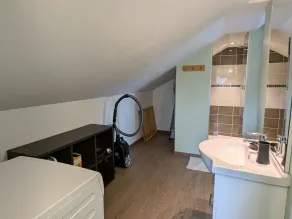Renovated comfortable house, great view, pets allowed - Image 4