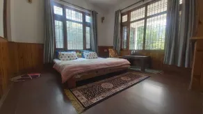 Room with washroom , garden view - Image 2
