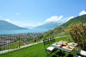 Lucia house, sunshine and lake view! - Image 5