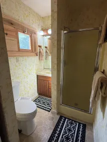 Restored Farmhouse 1920s.  Family and Pet Friendly. Borders National forest - Image 3