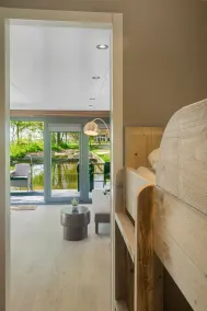 Fokke Sleat Houseboat - Image 4