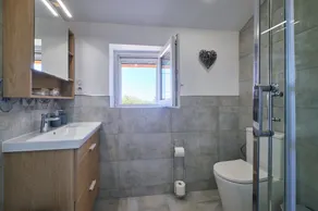 Holiday Home 'La Mottinière' with Private Terrace and Wi-Fi - Image 3