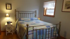 Bay Breeze Cottage - 4 Season Fully Outfitted Vacation Getaway! - Image 4