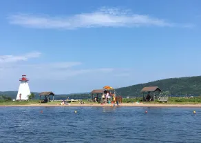 Lakeside Boat Cottage con dock sulla baia di Baddeck - Image 3