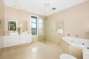 ELITE HOLIDAY HOMES - DELUXE SUR L'EAU - Image 2