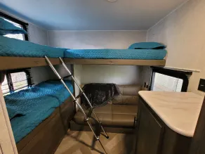 RV Glamping in the Heart of Downtown Eatonville with a Mountain View - Image 5