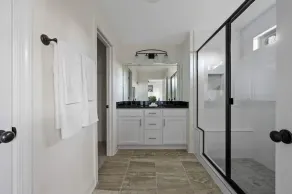 1 King 1 Queen 2 Double Garage Washer Dryer - Image 5
