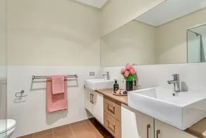 Christies Beach Exclusive Townhouse II - Image 5