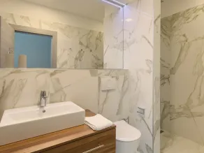 Appartamento totalmente attrezzato con giardino, barbecue e piscina privata - Image 3