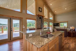 River Meadow cabin sleeps 6 guests, walking distance to the Wenatchee River - Image 2