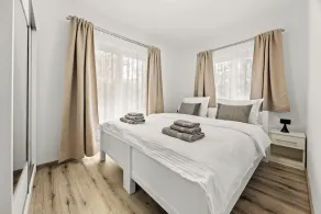 2bedroom apartment - ground floor - Image 5
