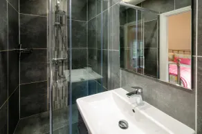 Bank View - One Bedroom House, Sleeps 2 - Image 4