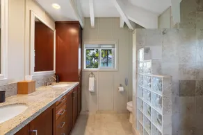 Luxury beachfront villa on a world class beach in Kailua, HI - Image 5