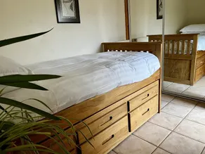 Semi Detached Cottage Sleeps up to 4 guests in 2 bedrooms - Image 3