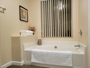 Renovated WATERSLIDE private Heated pool with Spa Golf Course on-call service  - Image 4