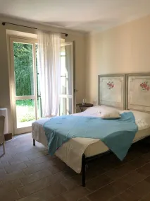 Wonderful Period Residence with Medieval Tower - Image 2