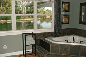 Família e animais de estimação 2500 sq ft home-Minutes da cidade em Wilson Lake, Alabama! - Image 3