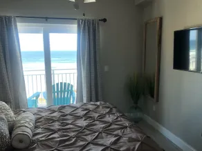 Breath Taking Oceanfront Penthouse Condo 1 Chambre 1 salle de bain Capacité d'accueil 4 # 902409 - Image 4